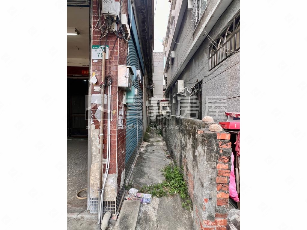 梓官信義路透天住商兩用房屋室內格局與周邊環境