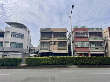 梓官信義路透天住商兩用