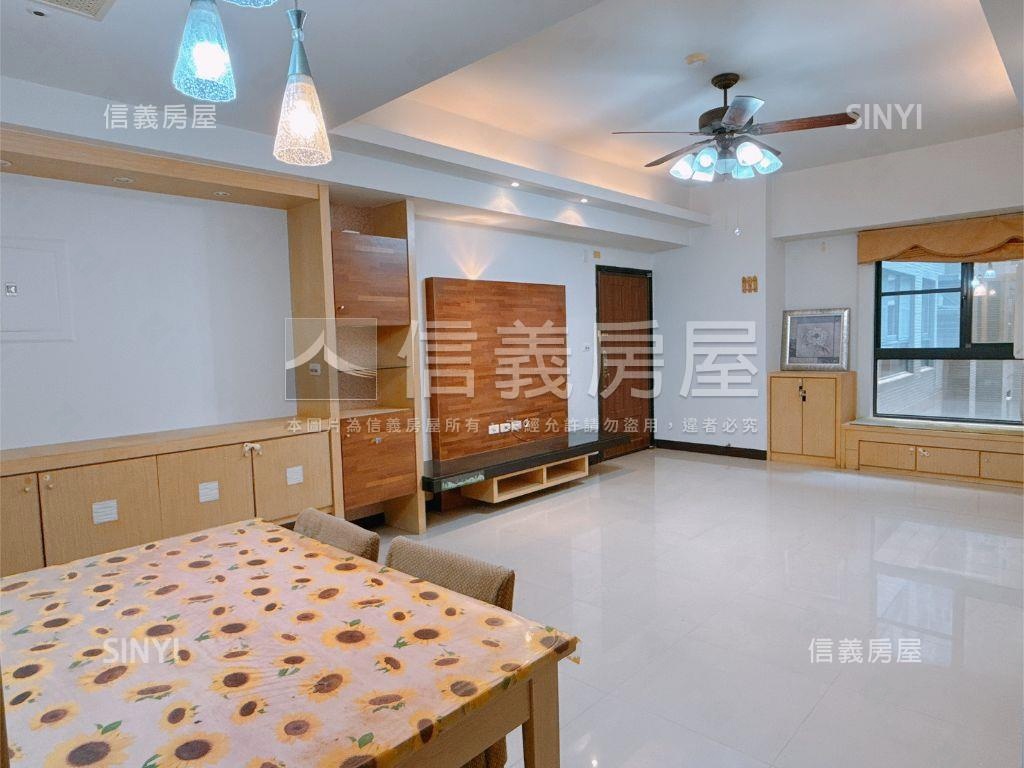 農十六紐約三房車位房屋室內格局與周邊環境
