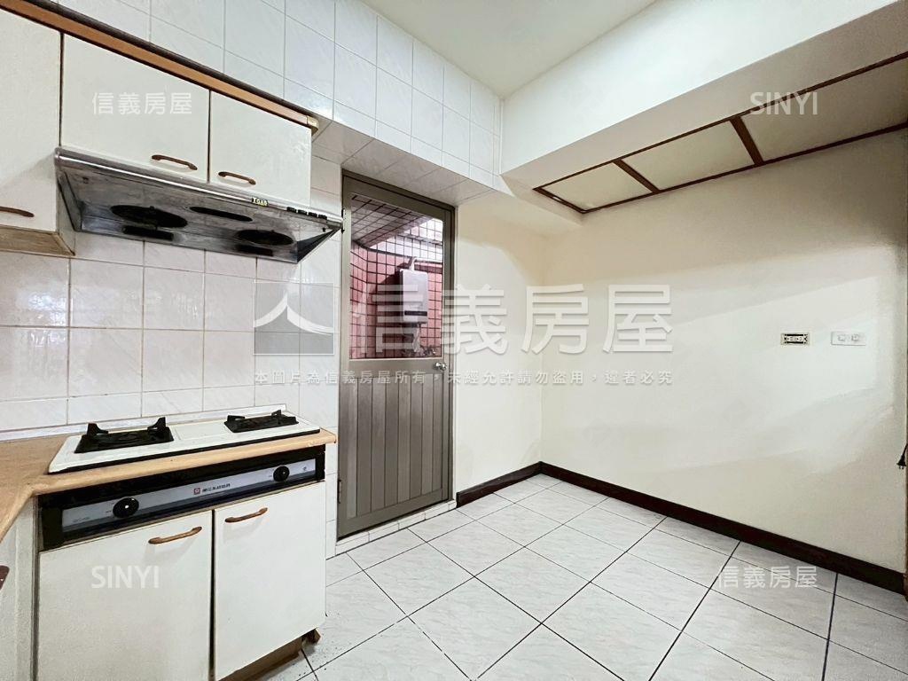 海天稀有平車高樓層帝王戶房屋室內格局與周邊環境
