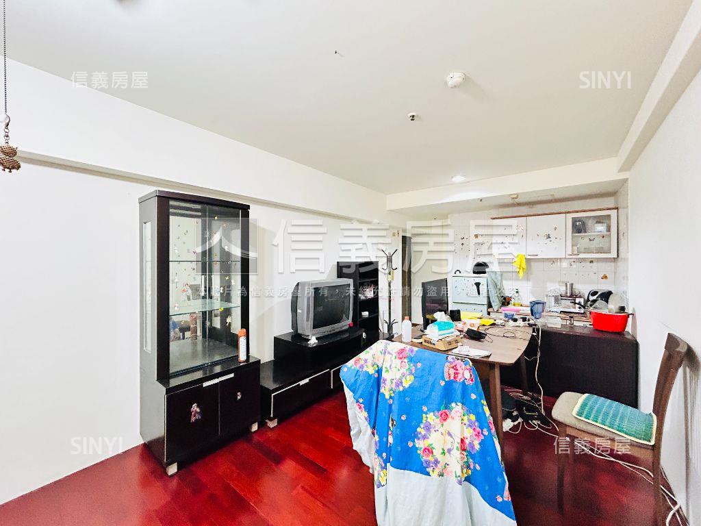 摩天高樓套房房屋室內格局與周邊環境