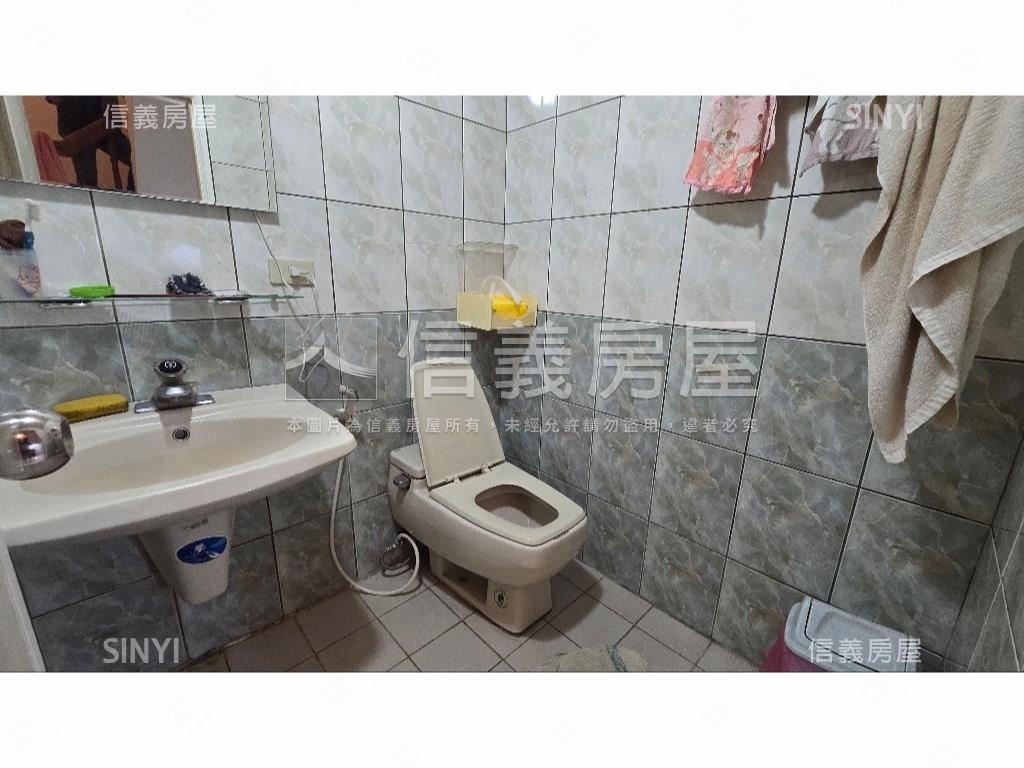 大竹夜市旁中華街透天房屋室內格局與周邊環境