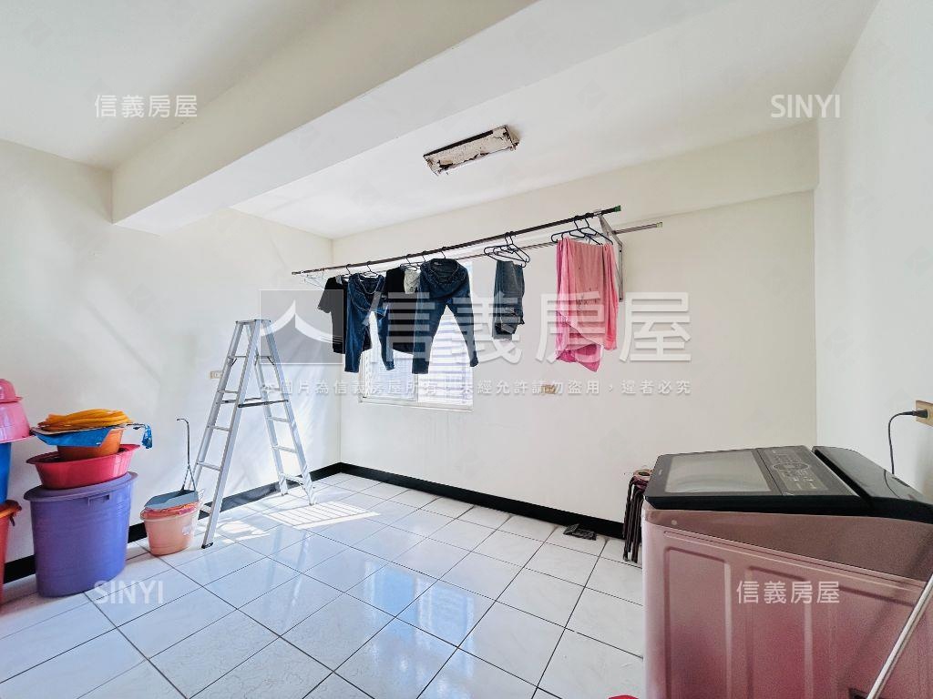 大竹夜市旁中華街透天房屋室內格局與周邊環境