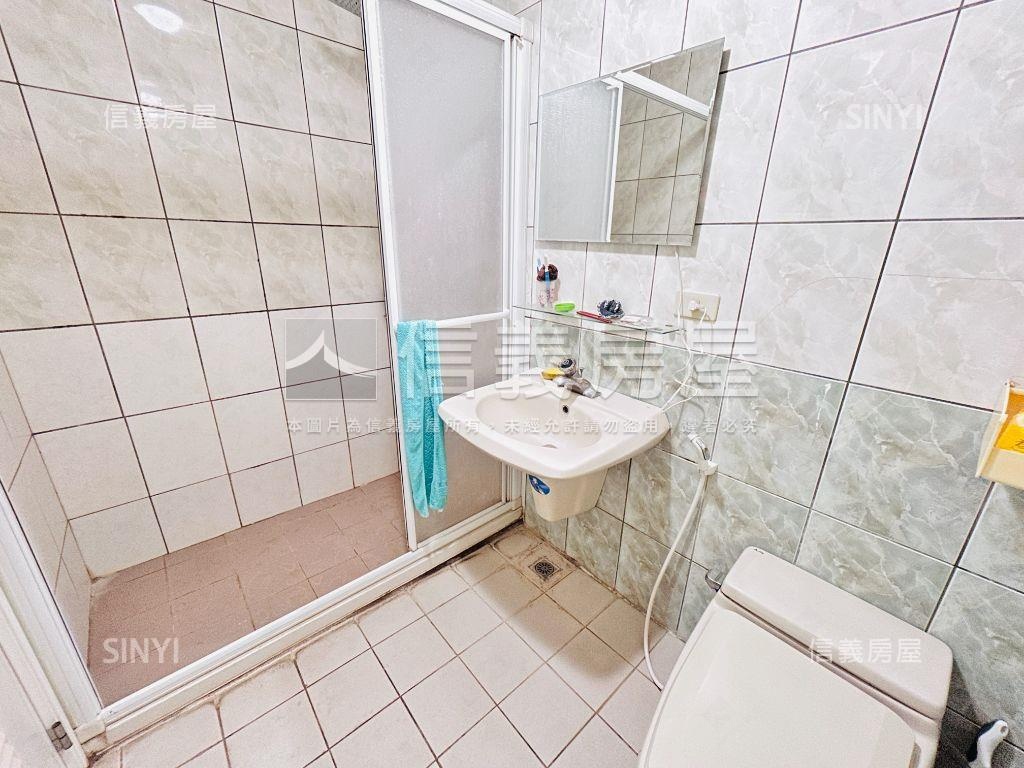 大竹夜市旁中華街透天房屋室內格局與周邊環境