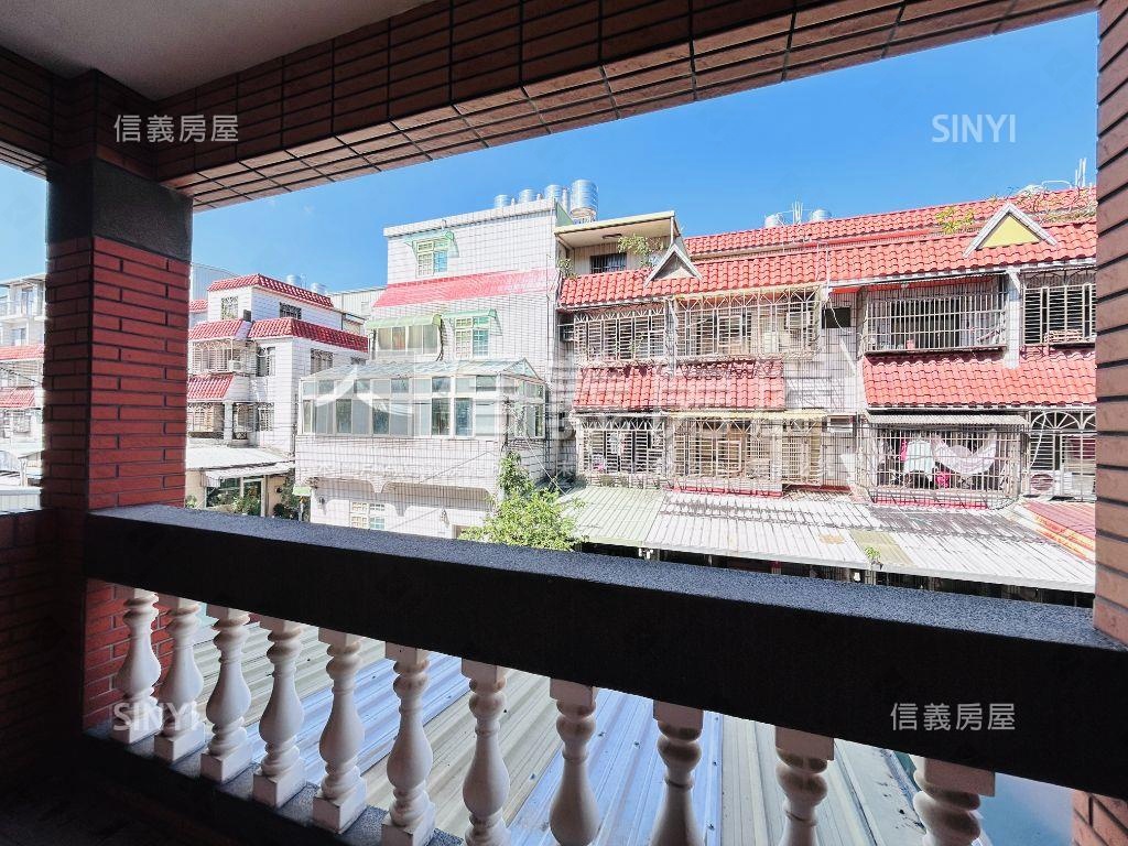 大竹夜市旁中華街透天房屋室內格局與周邊環境