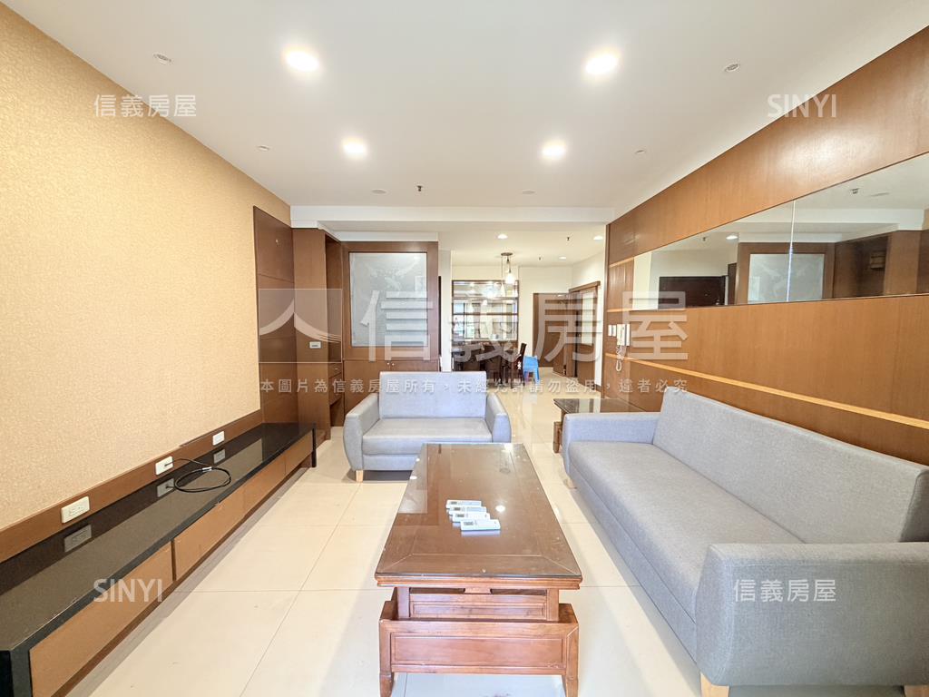 巨蛋‧博愛首排三房平車房屋室內格局與周邊環境