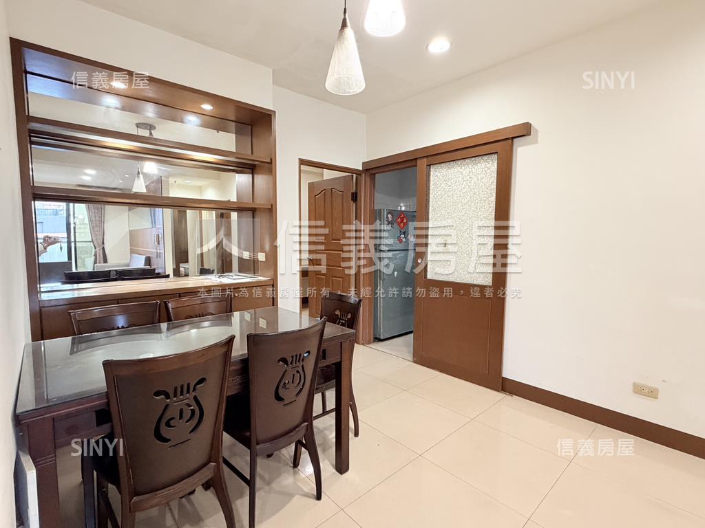 巨蛋‧博愛首排三房平車房屋室內格局與周邊環境