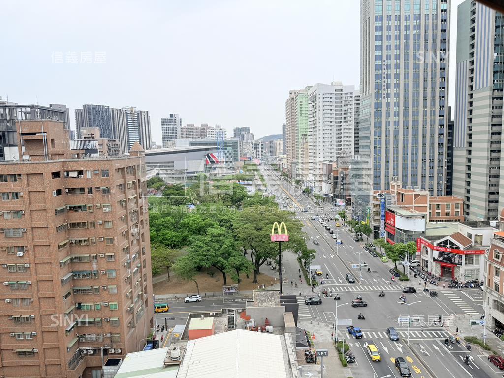 巨蛋‧博愛首排三房平車房屋室內格局與周邊環境