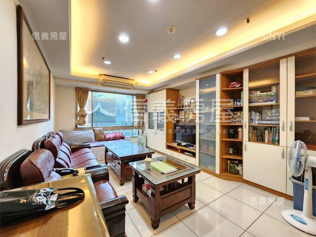 皇翔峇里島南區三房車位房屋室內格局與周邊環境