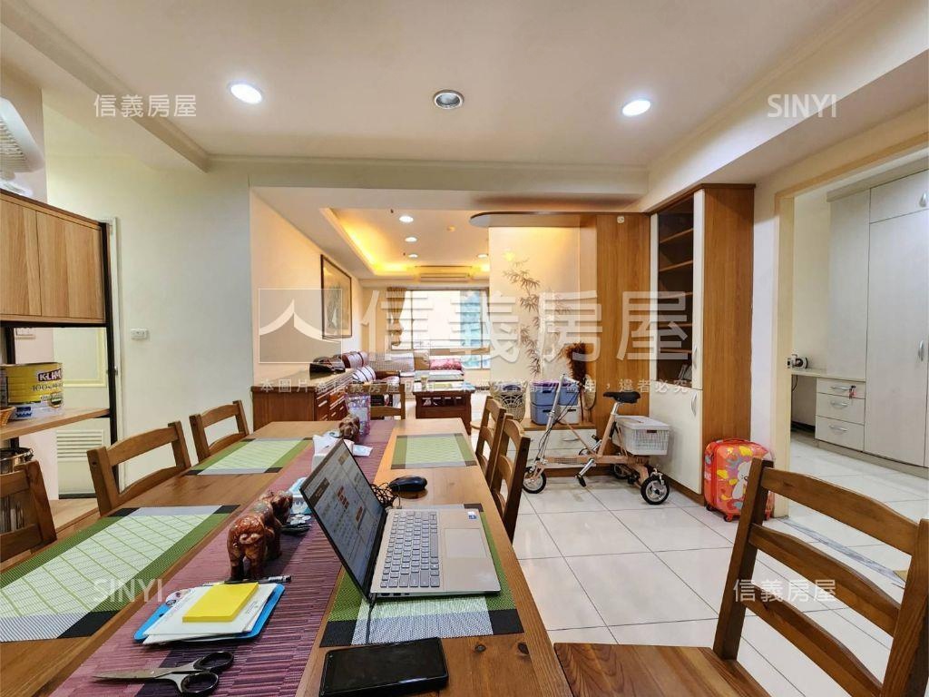 皇翔峇里島南區三房車位房屋室內格局與周邊環境