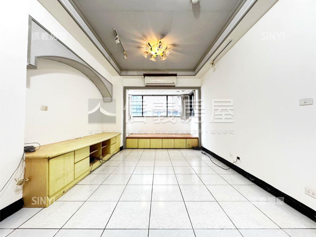 裕民路２房帶平面車位房屋室內格局與周邊環境