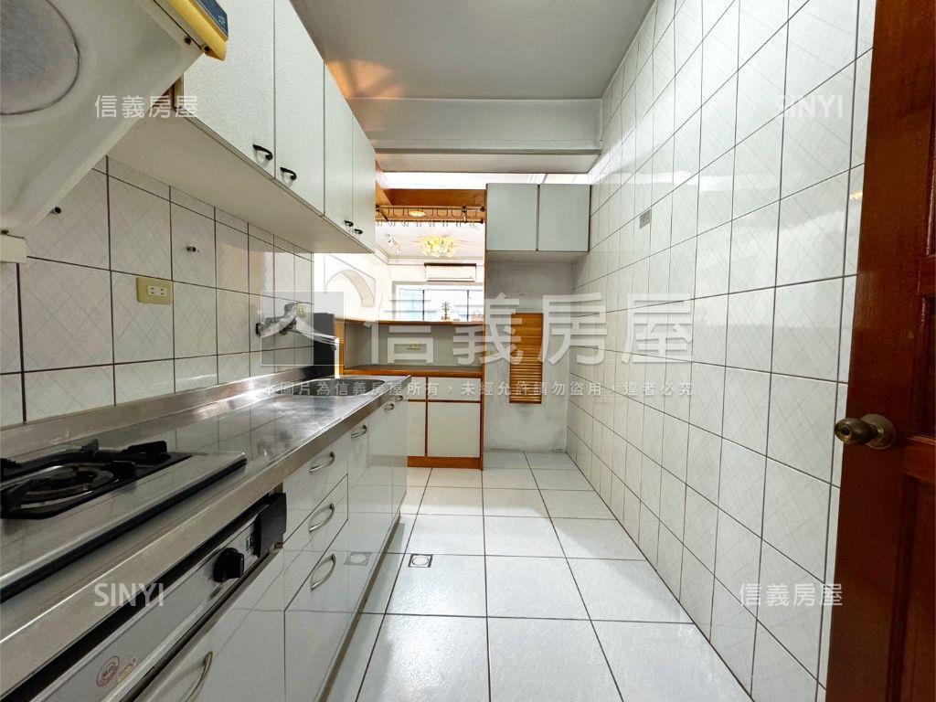 稀有釋出綠寶石大空間房屋室內格局與周邊環境