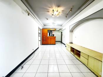 稀有釋出綠寶石大空間