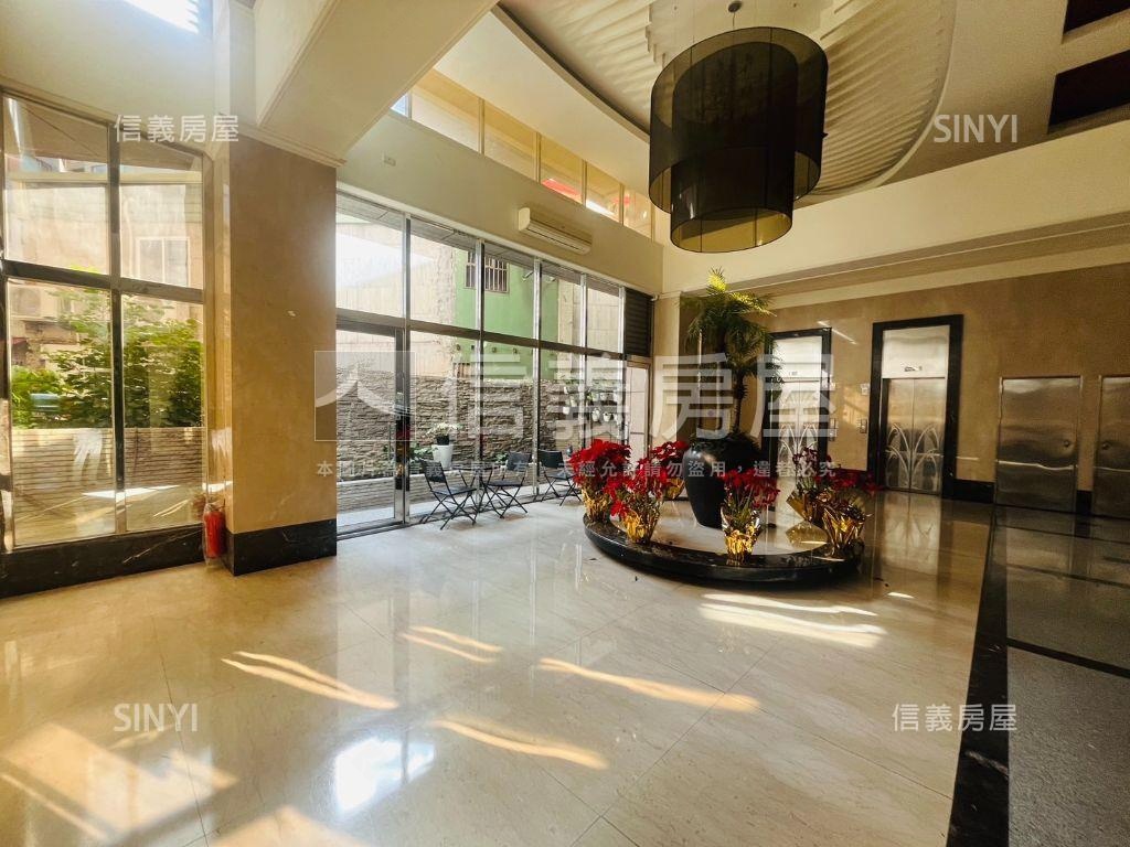 信義星池捷運２房房屋室內格局與周邊環境