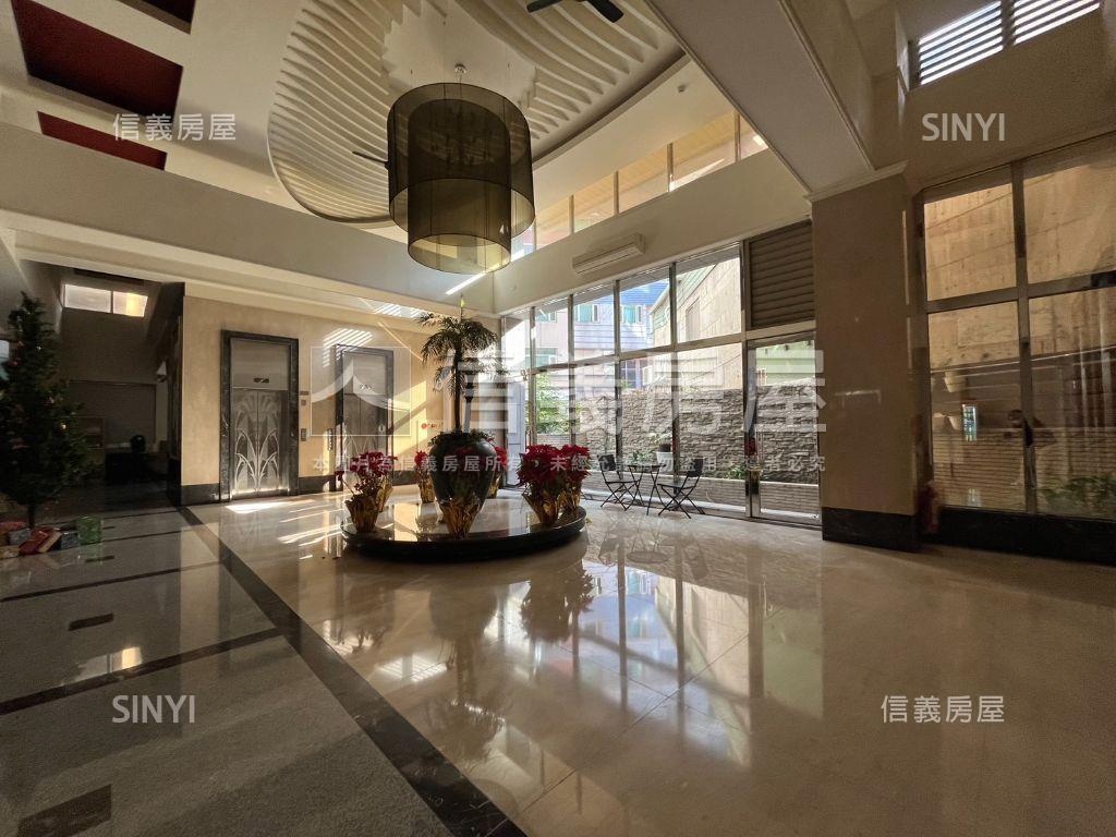 信義星池捷運２房房屋室內格局與周邊環境