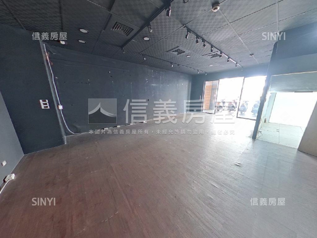中興商圈大面寬樓店房屋室內格局與周邊環境