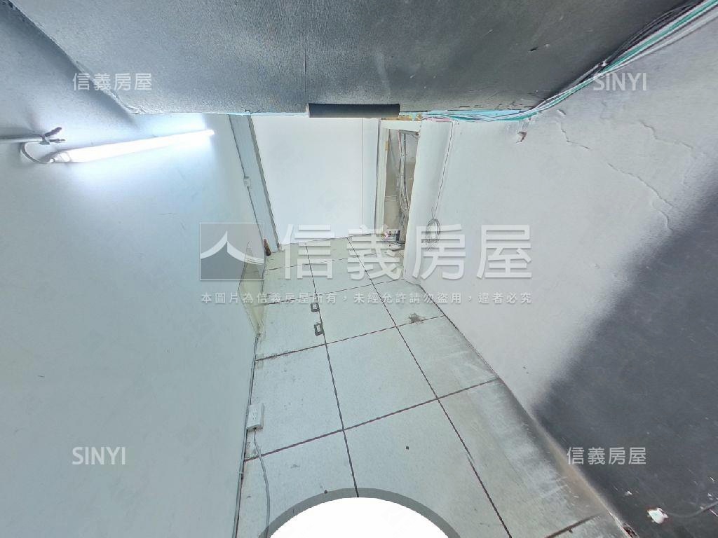 中興商圈大面寬樓店房屋室內格局與周邊環境