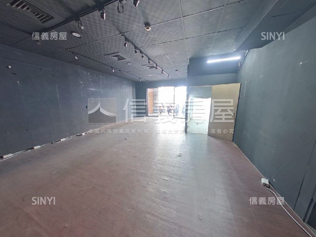 中興商圈大面寬樓店房屋室內格局與周邊環境