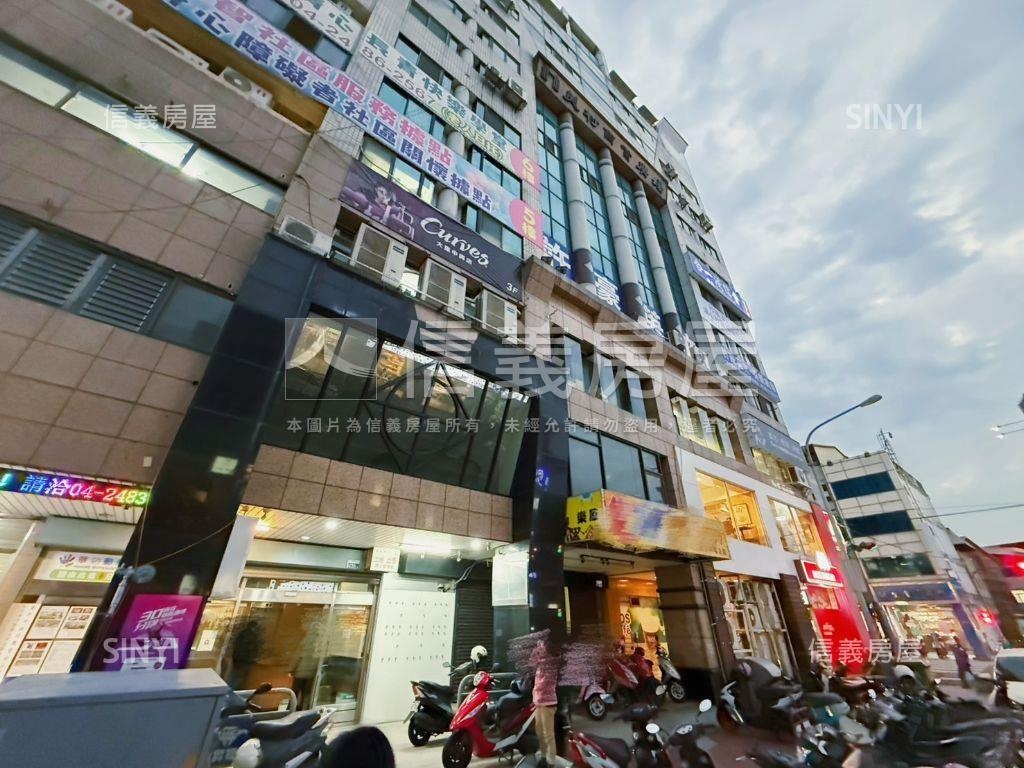 中興商圈大面寬樓店房屋室內格局與周邊環境