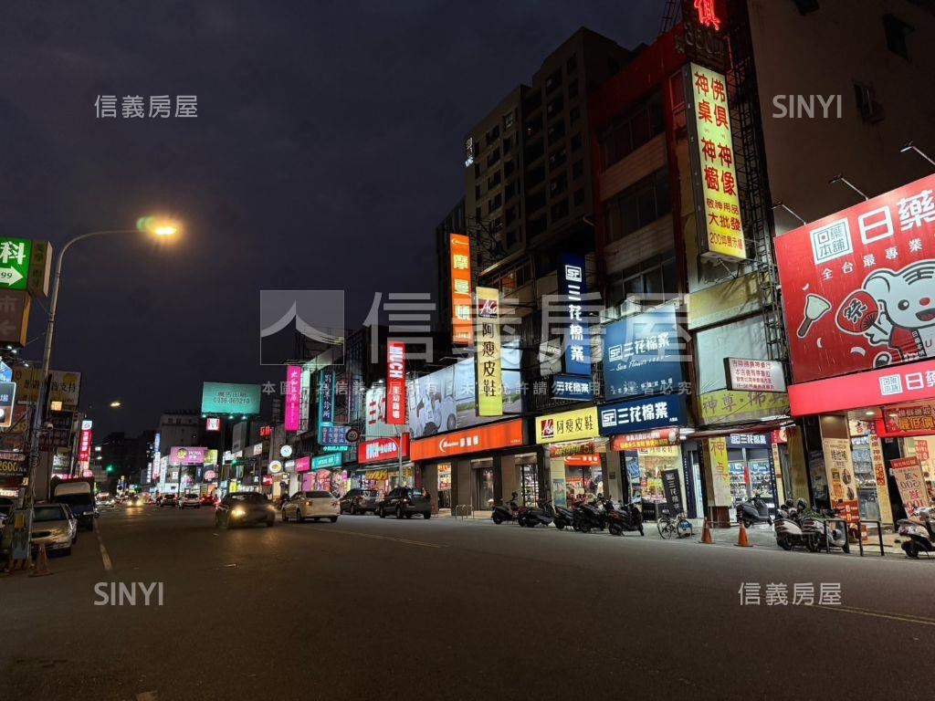 中興商圈大面寬樓店房屋室內格局與周邊環境