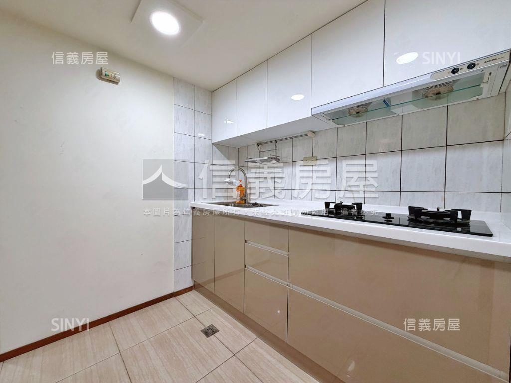 新年快樂。精緻美屋房屋室內格局與周邊環境