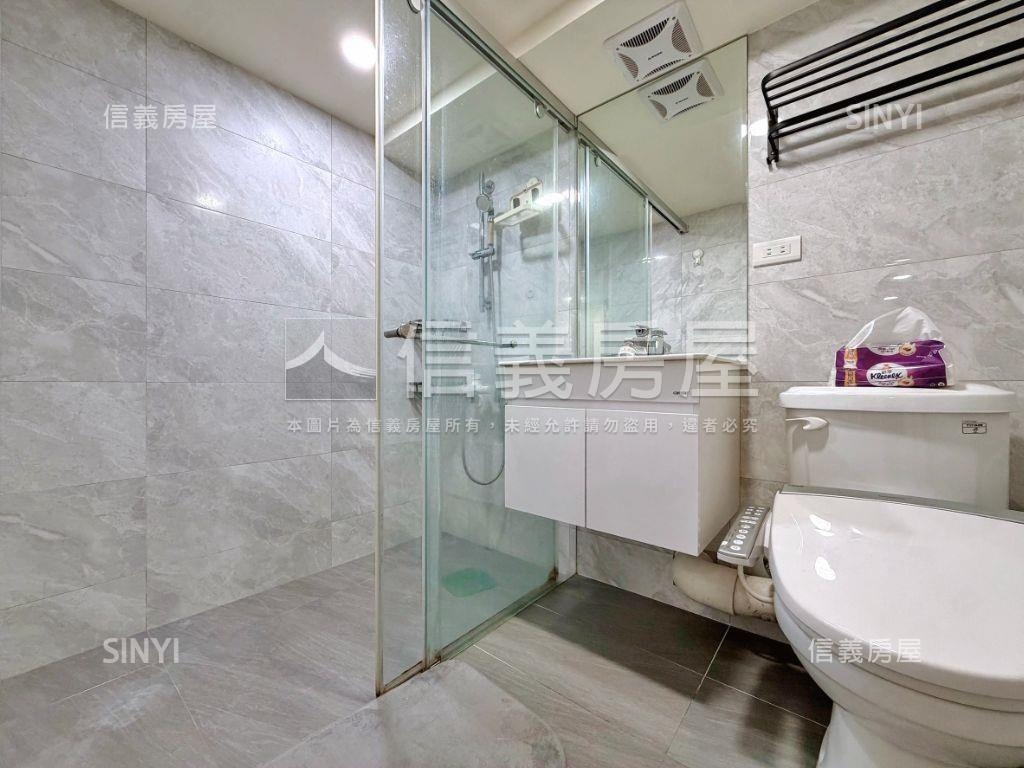 新年快樂。精緻美屋房屋室內格局與周邊環境