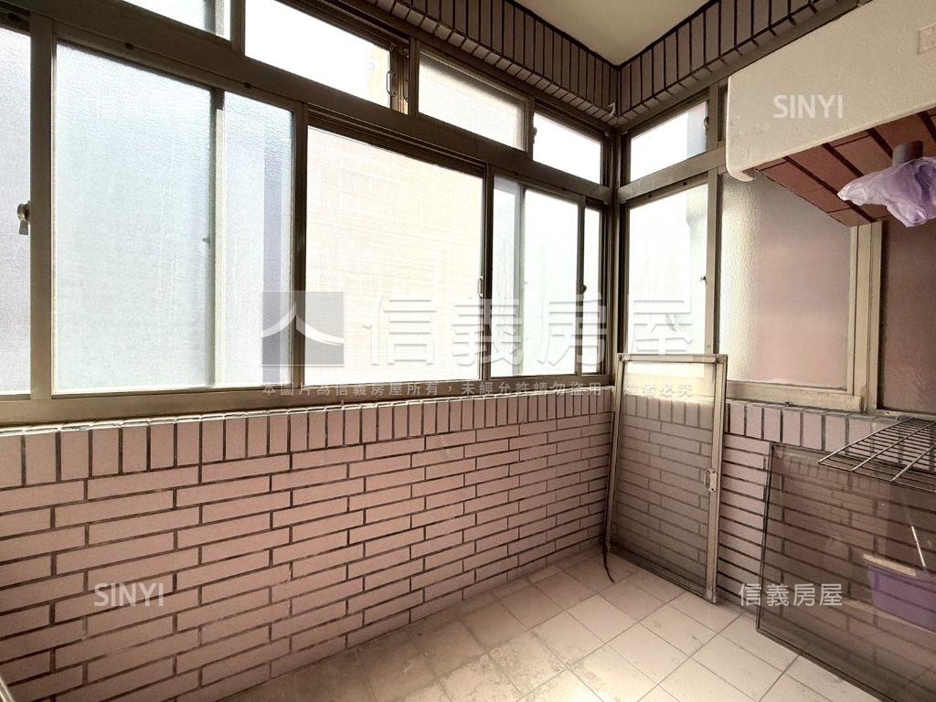 河堤成家三房車位房屋室內格局與周邊環境