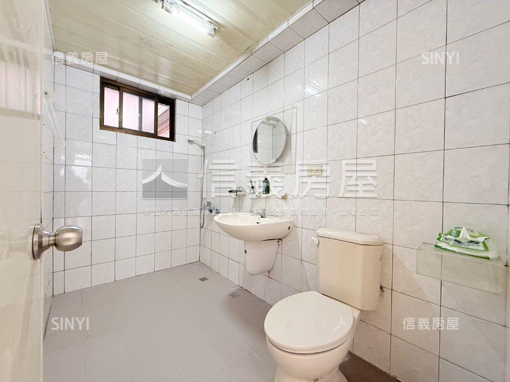 河堤成家三房車位房屋室內格局與周邊環境