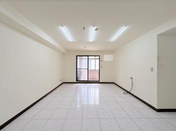 河堤成家三房車位