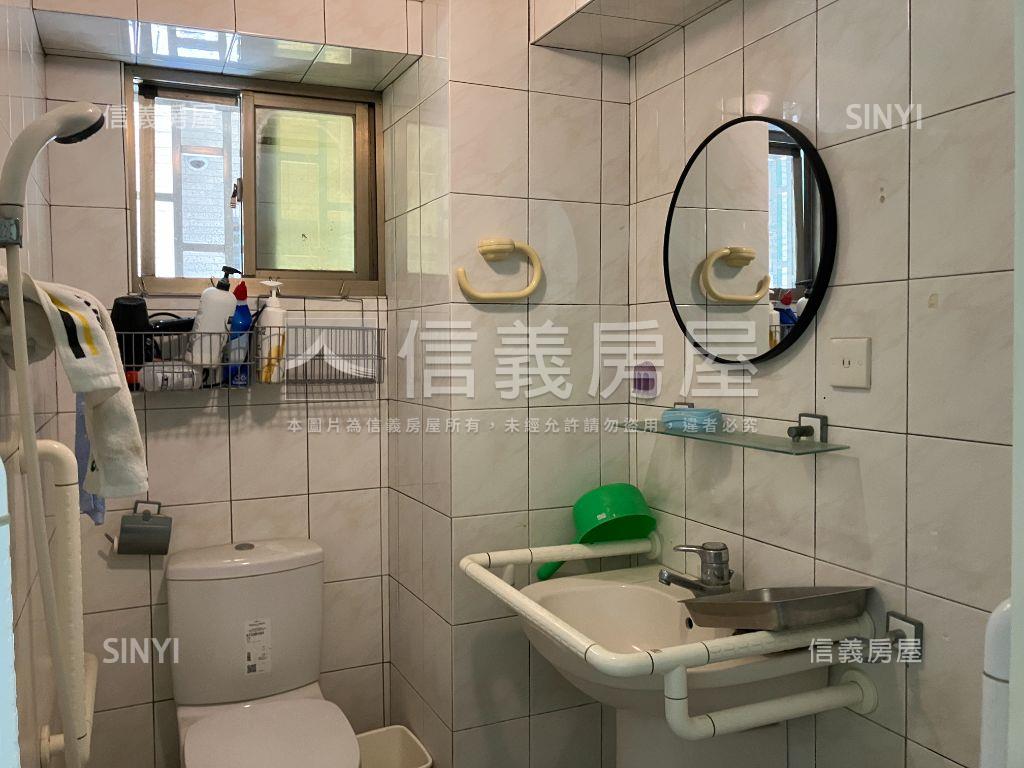 近南大附小３房華廈有車位房屋室內格局與周邊環境