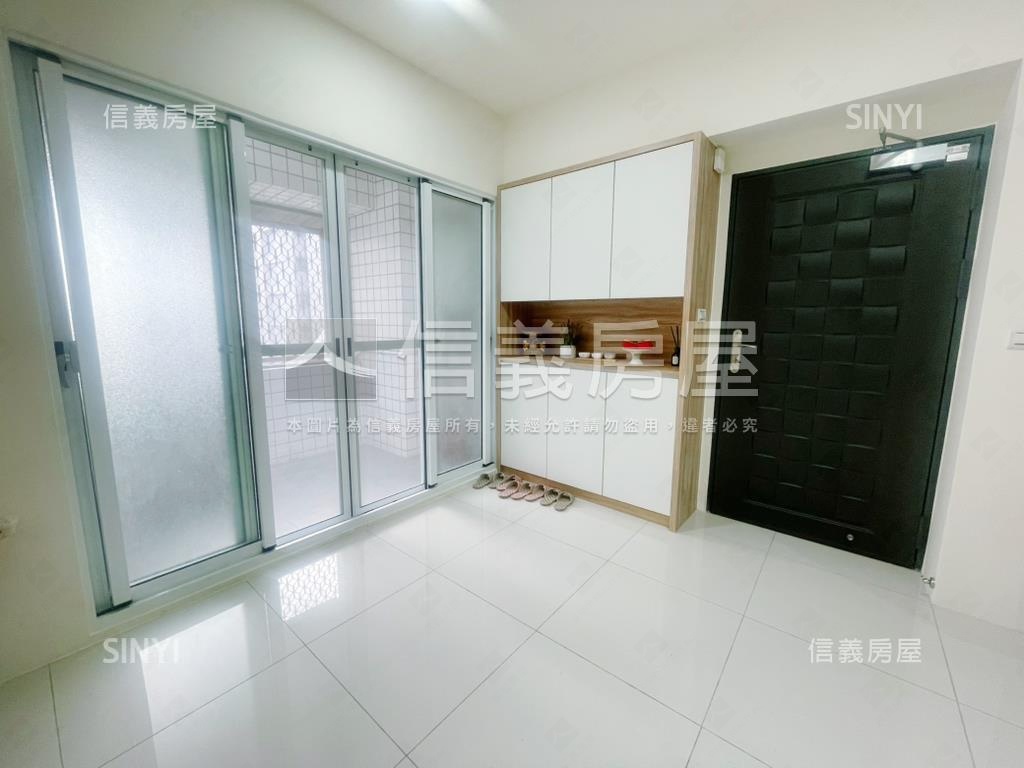 近探索公園景觀兩房兩衛房屋室內格局與周邊環境