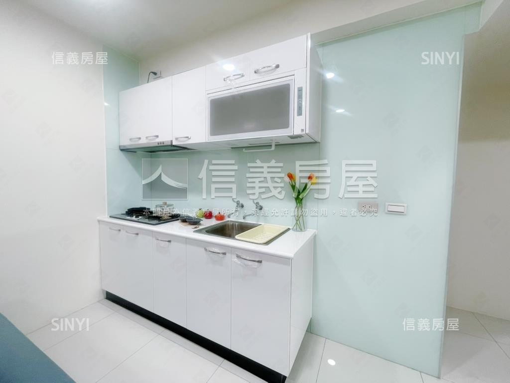近探索公園景觀兩房兩衛房屋室內格局與周邊環境