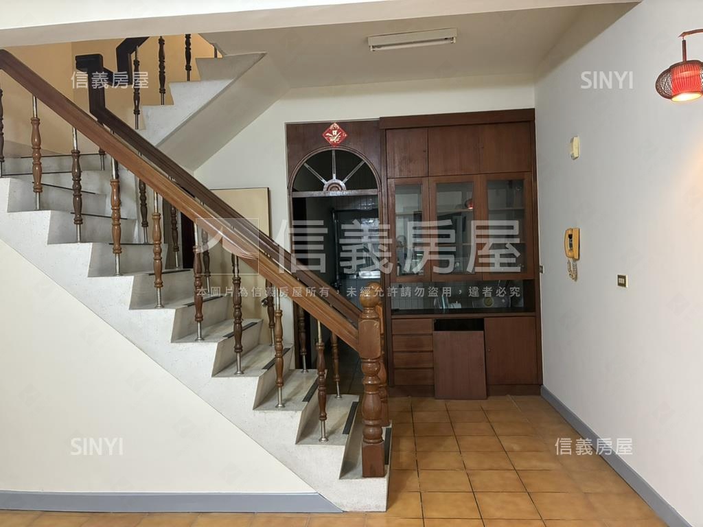 五期低總價屋況佳透天房屋室內格局與周邊環境