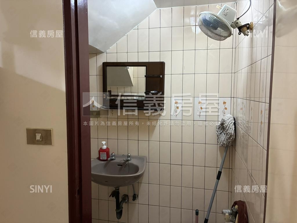 五期低總價屋況佳透天房屋室內格局與周邊環境
