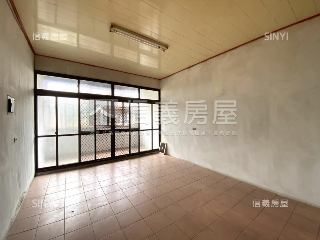 近南屯國小低總價透天房屋室內格局與周邊環境