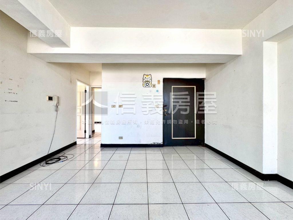 近１４期三房Ｂ１平車房屋室內格局與周邊環境