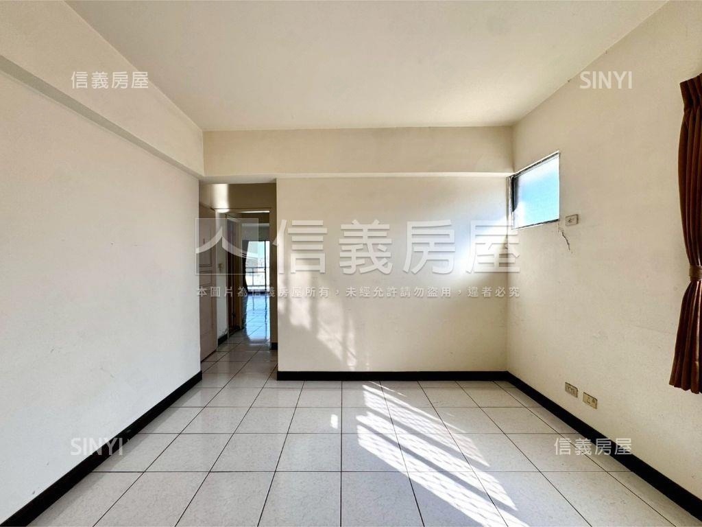 近１４期三房Ｂ１平車房屋室內格局與周邊環境