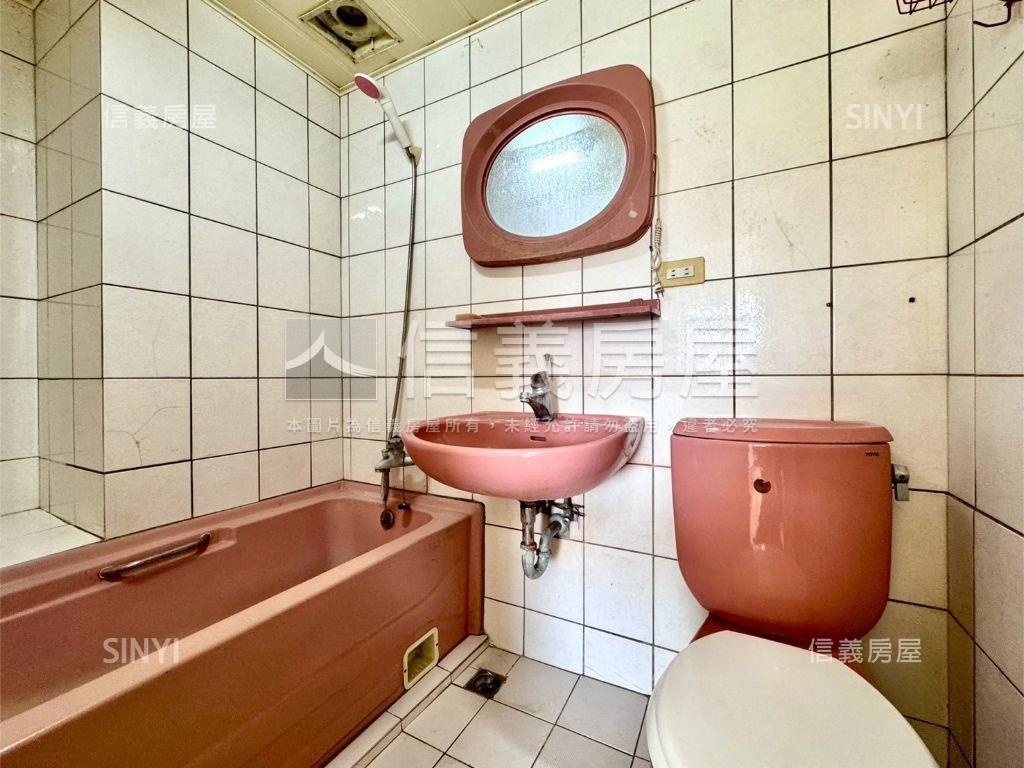 近１４期三房Ｂ１平車房屋室內格局與周邊環境