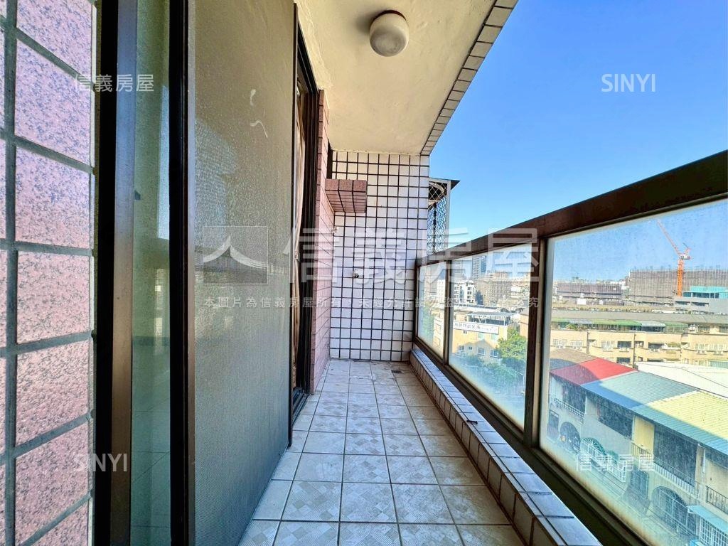 近１４期三房Ｂ１平車房屋室內格局與周邊環境