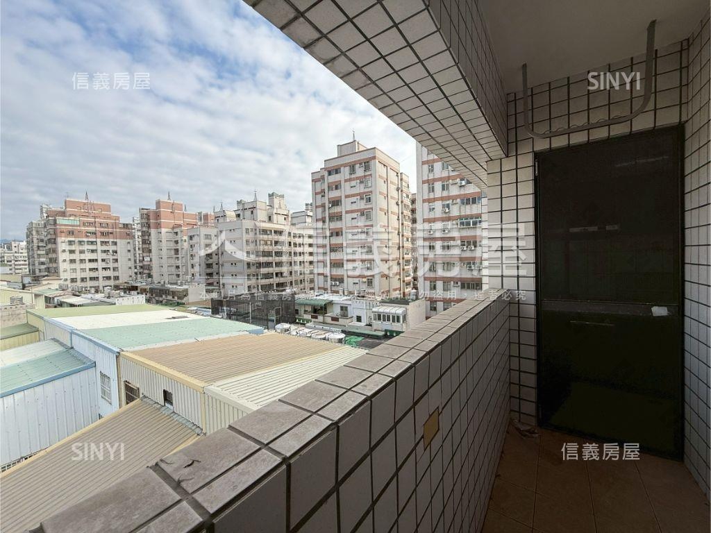 近１４期三房Ｂ１平車房屋室內格局與周邊環境