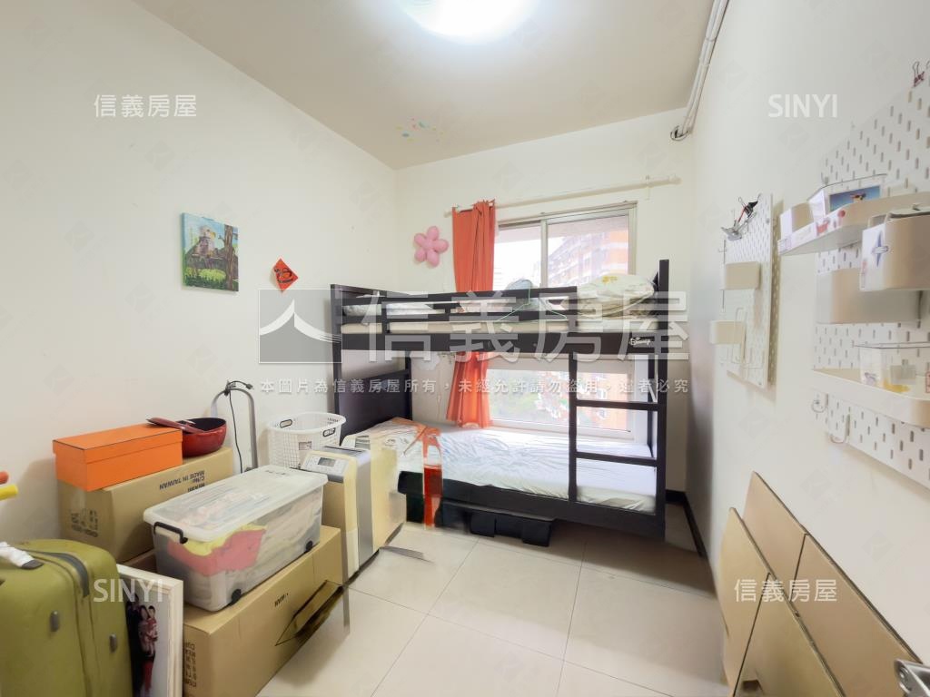 捷運．山景．三房坡平車位房屋室內格局與周邊環境