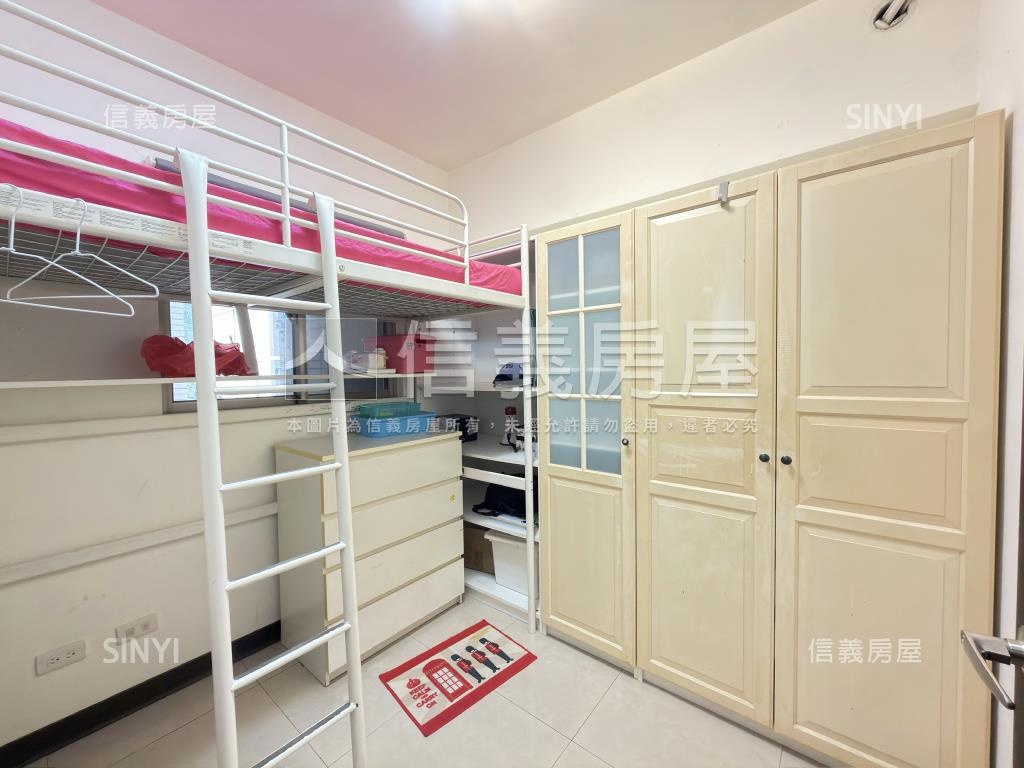 捷運．山景．三房坡平車位房屋室內格局與周邊環境