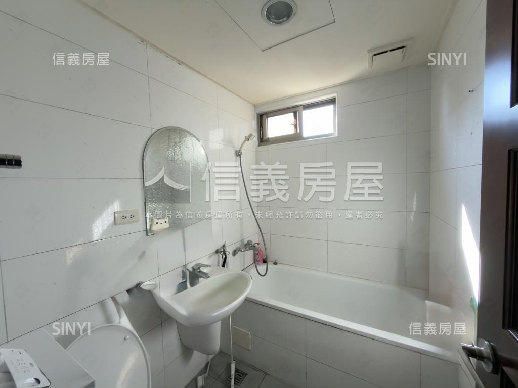 捷運．山景．三房坡平車位房屋室內格局與周邊環境