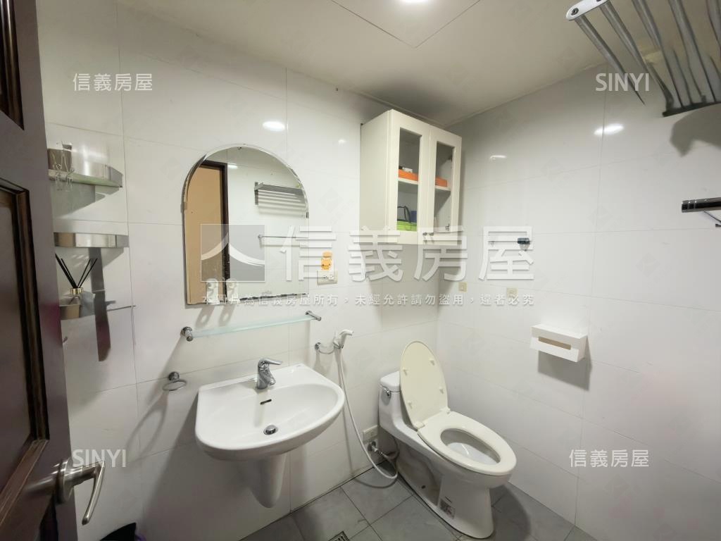 捷運．山景．三房坡平車位房屋室內格局與周邊環境