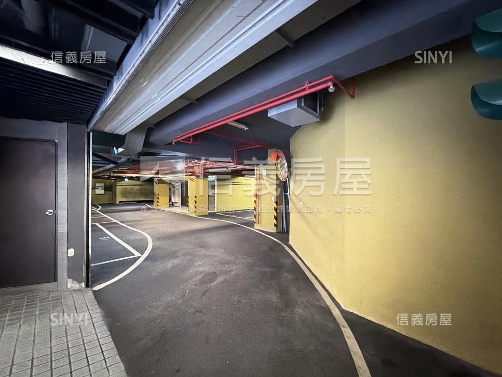 捷運．山景．三房坡平車位房屋室內格局與周邊環境