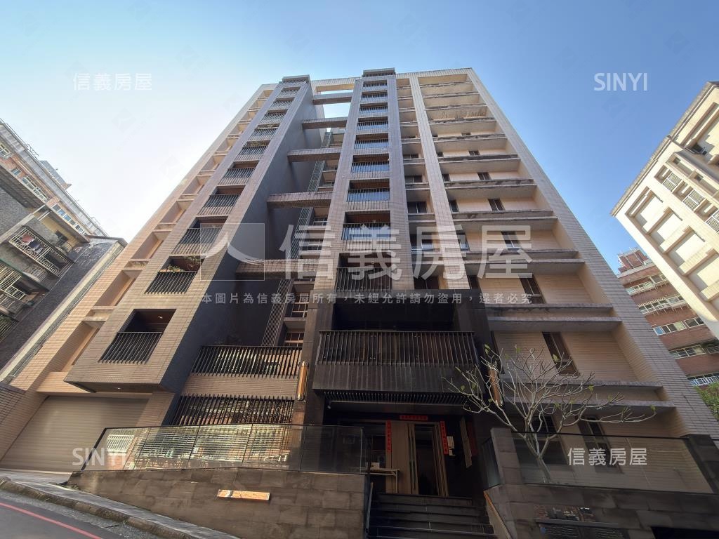 捷運．山景．三房坡平車位房屋室內格局與周邊環境