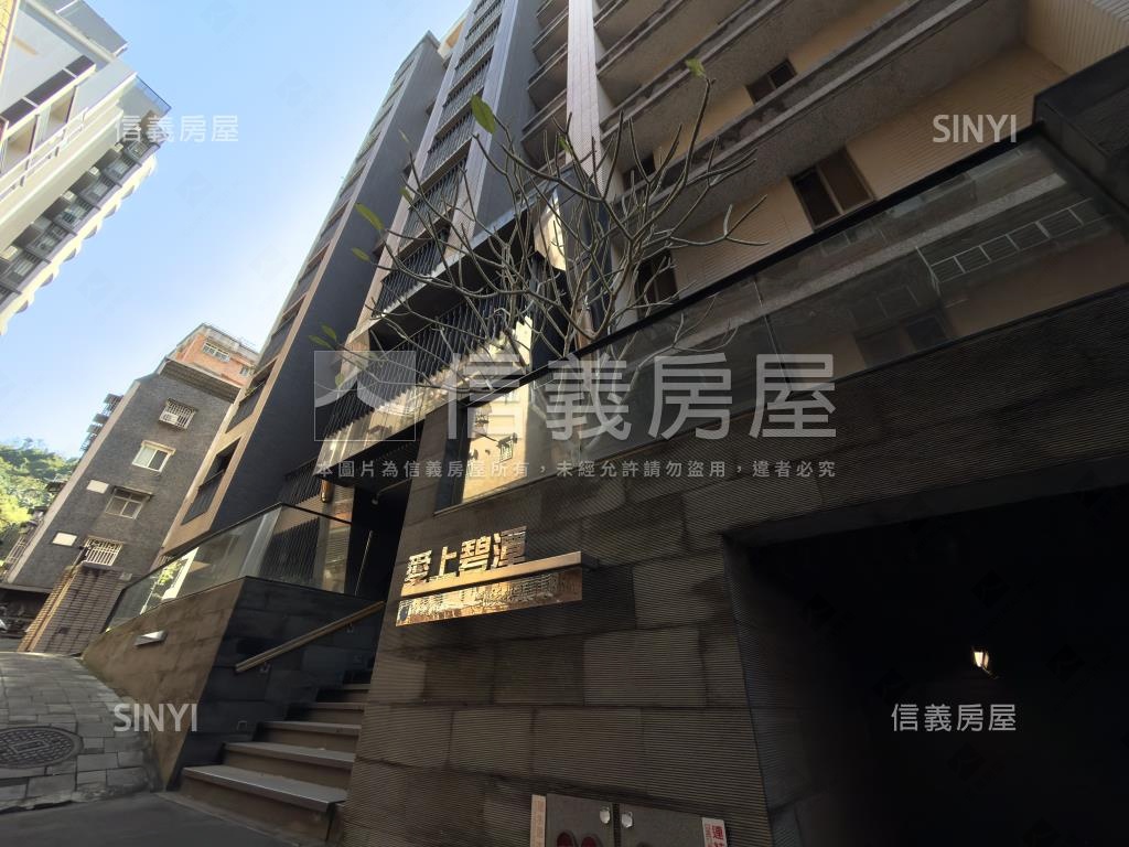 捷運．山景．三房坡平車位房屋室內格局與周邊環境