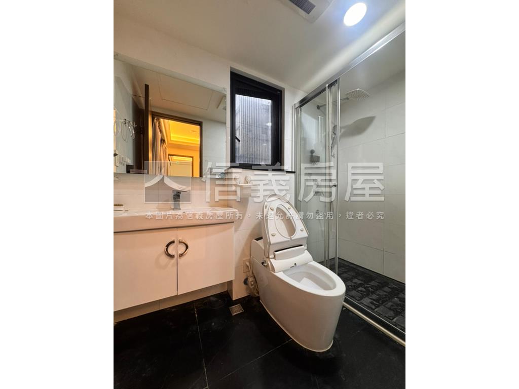 北市邊間三房坡平車房屋室內格局與周邊環境