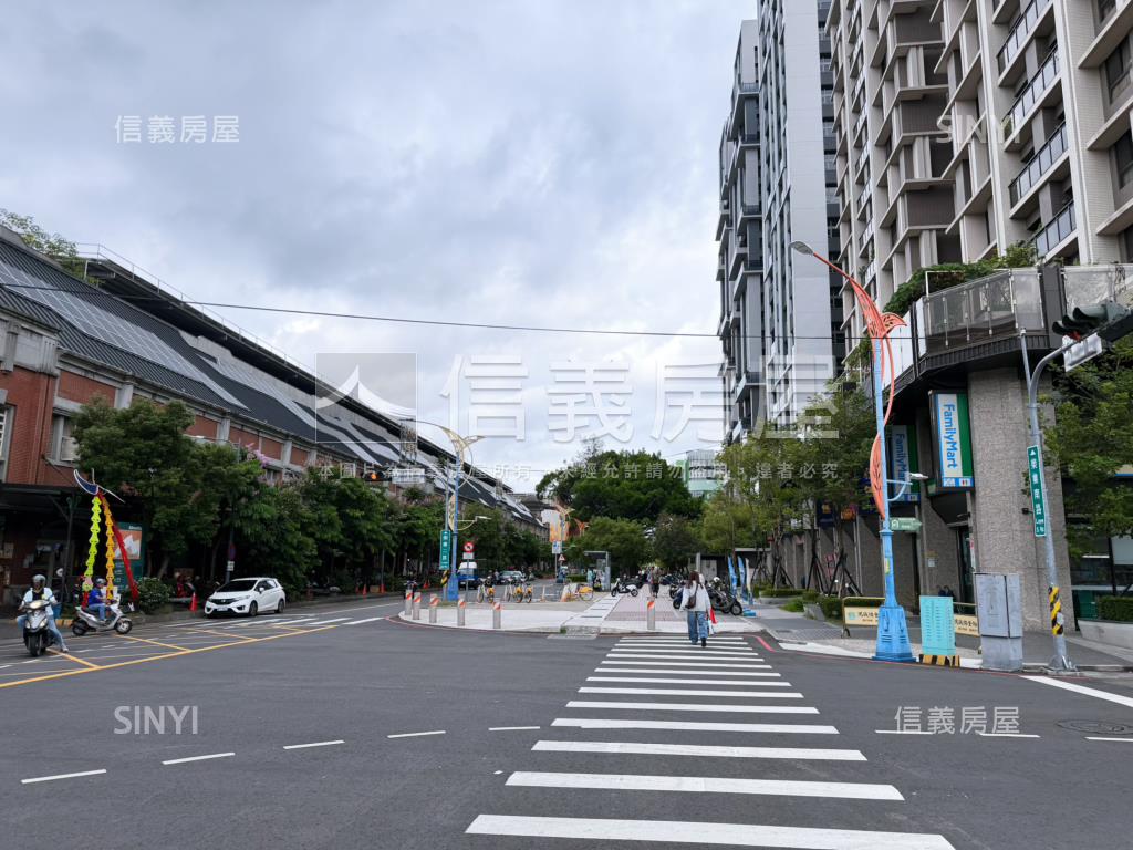 林維湖濱新綻全家店面Ａ房屋室內格局與周邊環境