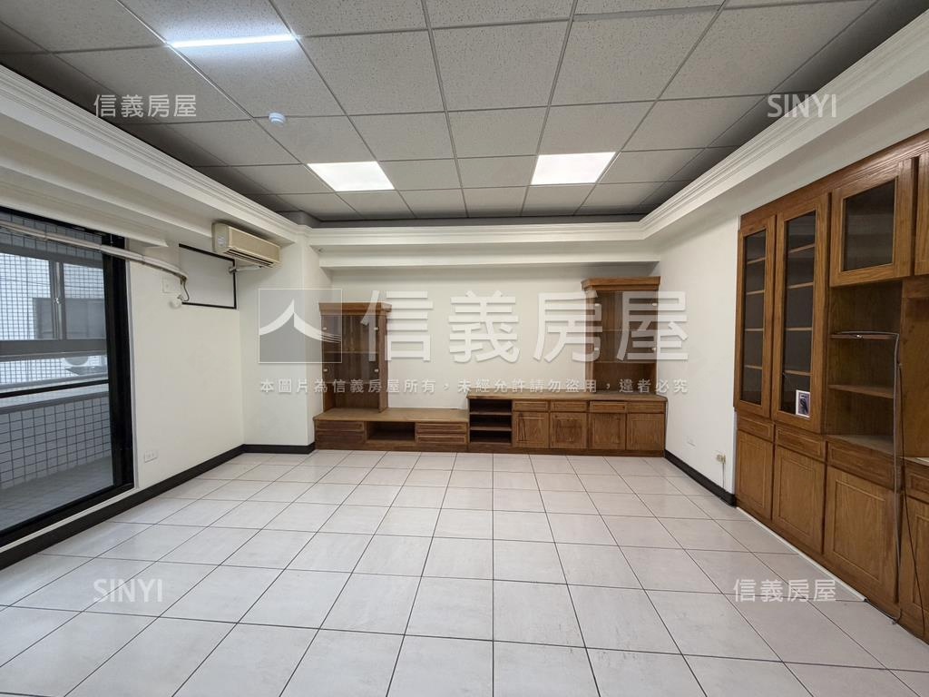 國產進化大樓大空間雙車位房屋室內格局與周邊環境